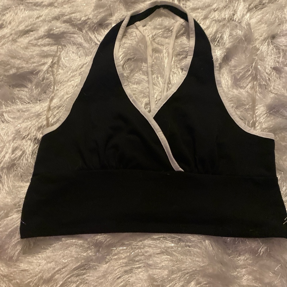 womens black crop top